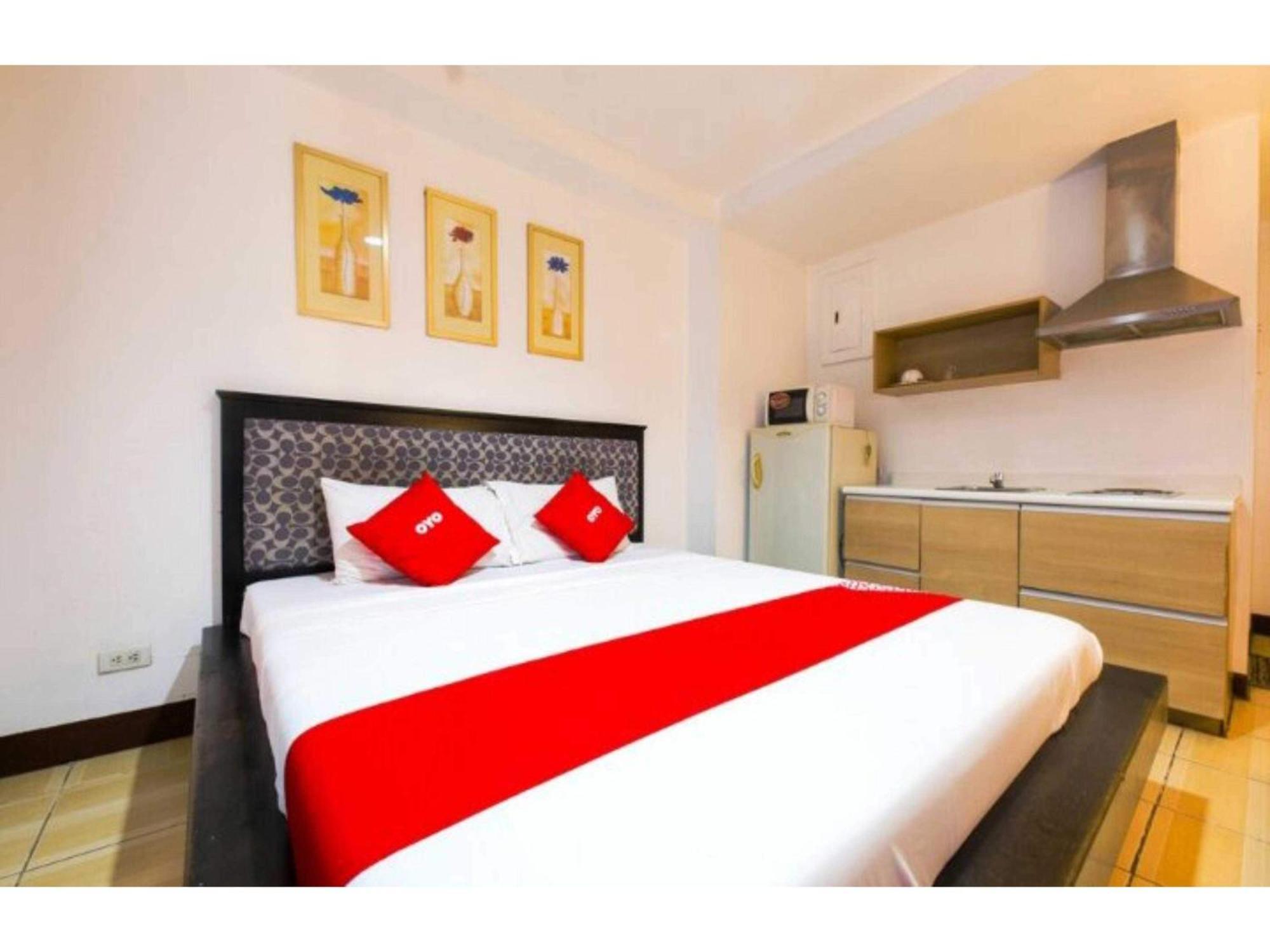Oyo 769 Poblacion Suites Polaris ماكاتي المظهر الخارجي الصورة