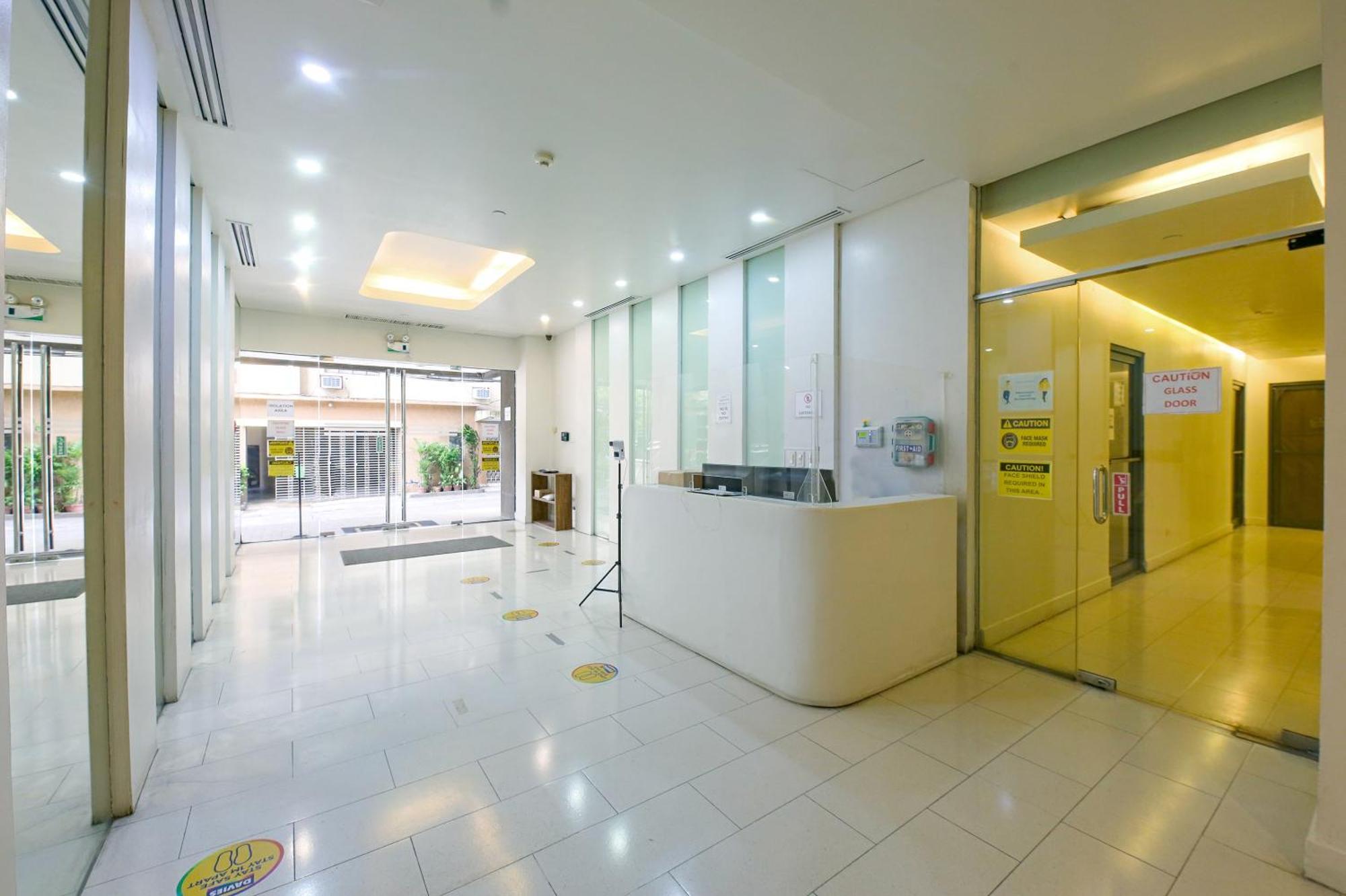 Oyo 769 Poblacion Suites Polaris ماكاتي المظهر الخارجي الصورة